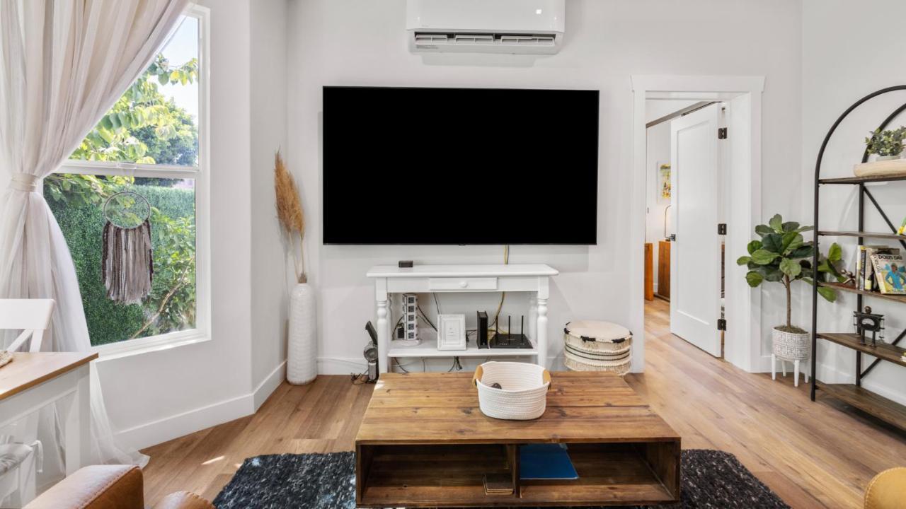Newly Remodeled Beautiful 2Br Flat In Atwater Village 글렌데일 외부 사진